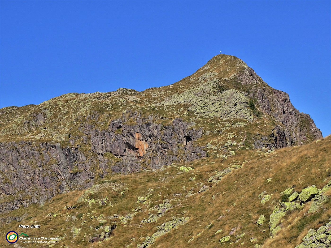 24 Dopo la cima del Monte delle galline ecco la Cima di Mezzeno .JPG